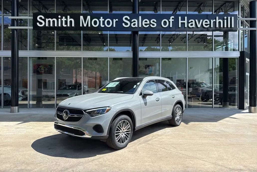2025 Mercedes Benz GLC 300 4MATIC photo 1