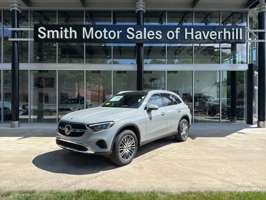 2025 Mercedes Benz GLC 300 4MATIC photo 1