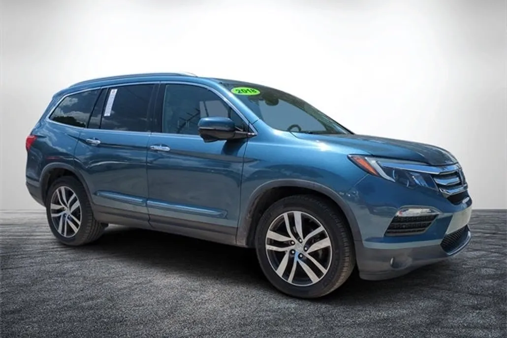 2018 Honda Pilot Touring photo 1