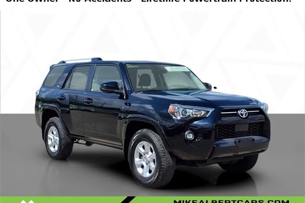 2022 Toyota 4Runner SR5 photo 1