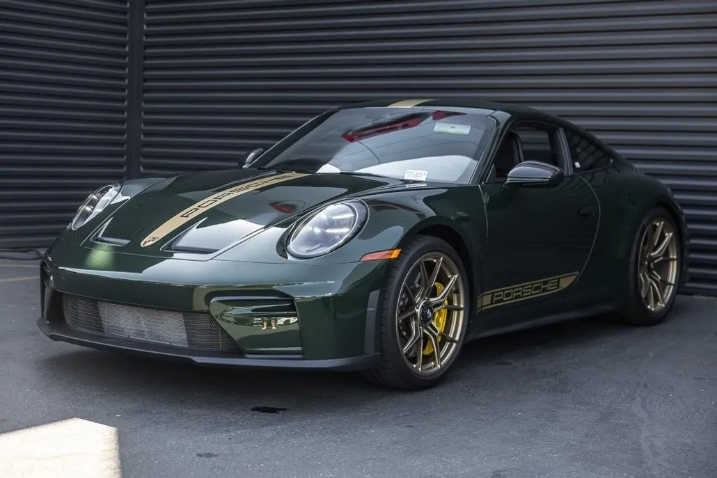 2025 Porsche 911 GT3 Touring photo 1