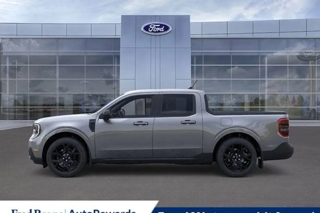 2025 Ford Maverick Lariat photo 1