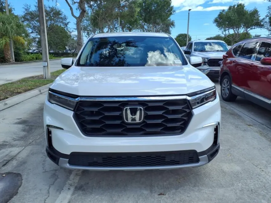 2023 Honda Pilot EX-L photo 1