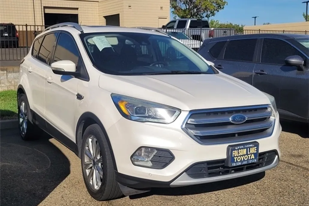 2017 Ford Escape Titanium photo 1