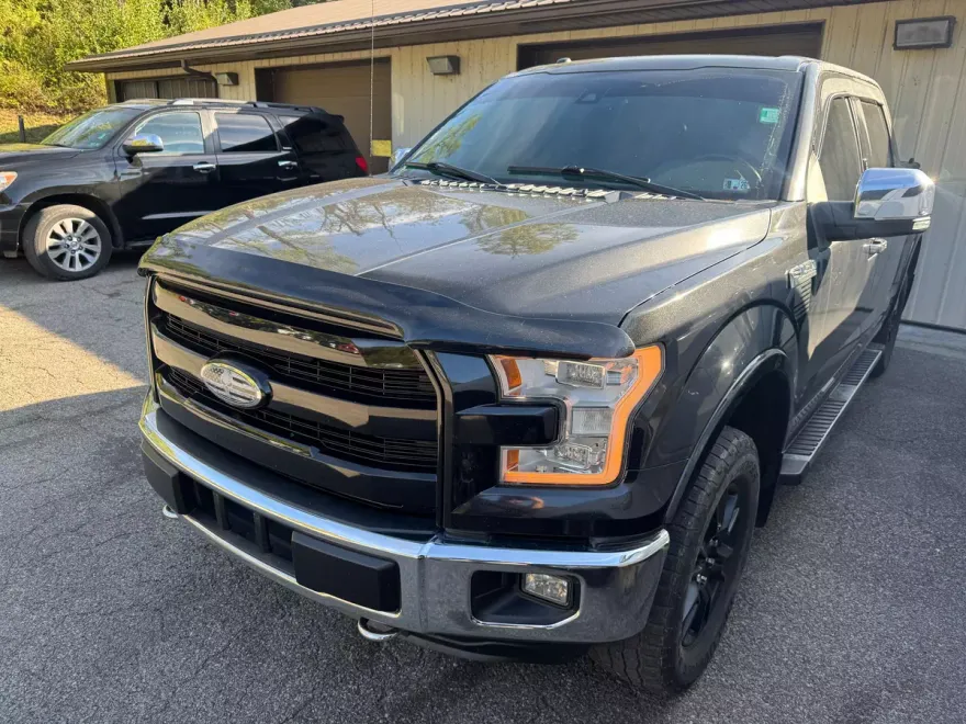 2015 Ford F-150 Lariat photo 1