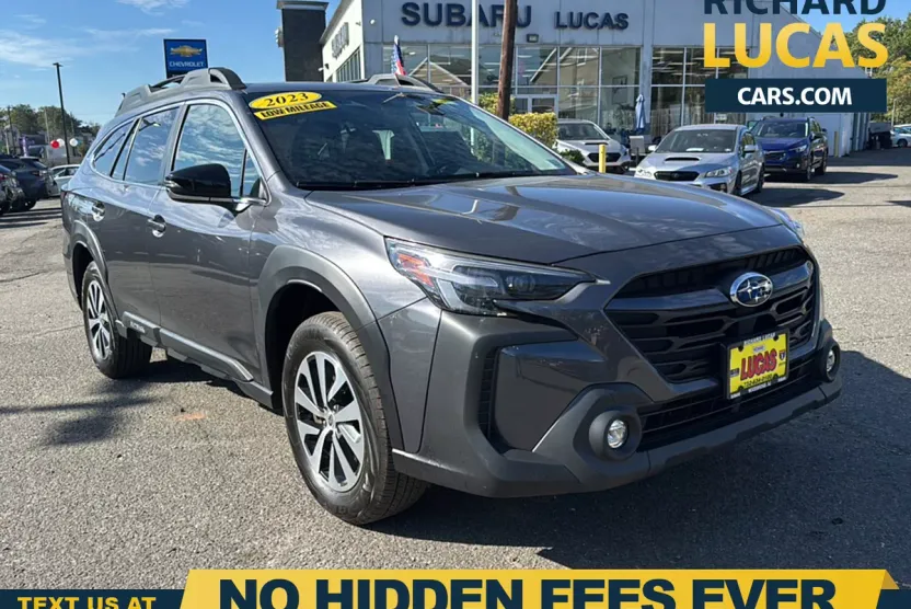 2023 Subaru Outback Premium photo 1