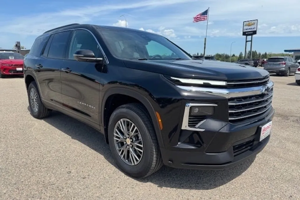 2025 Chevrolet Traverse photo 1