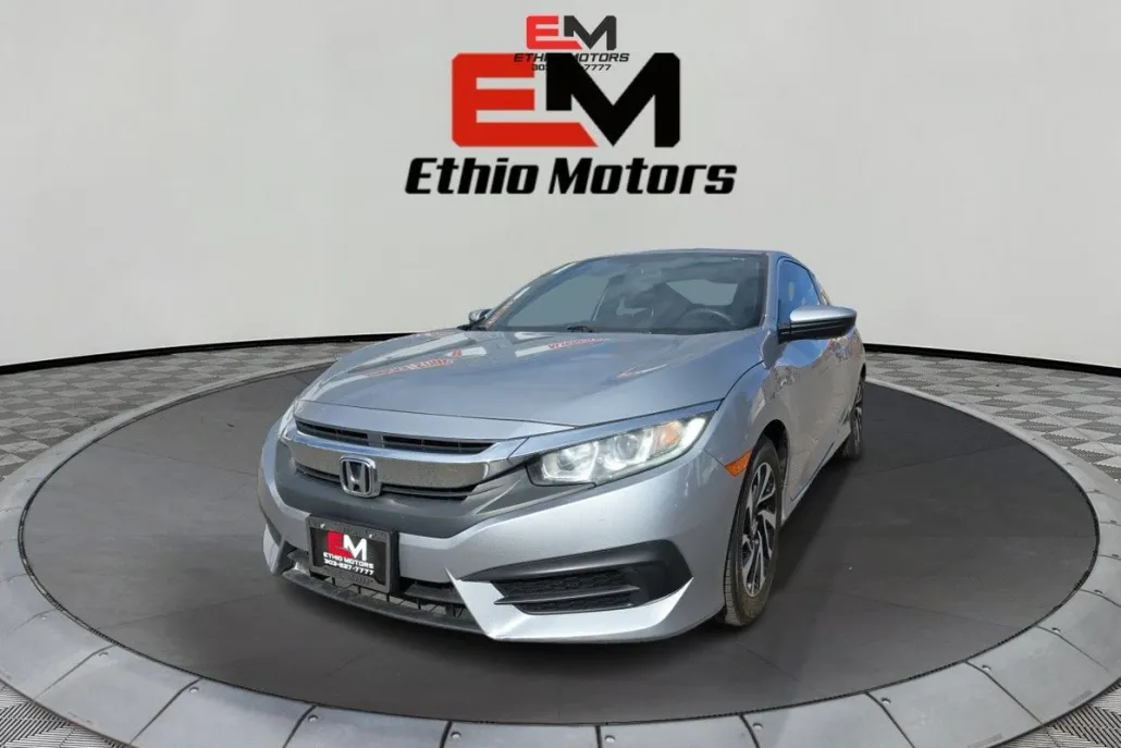 2017 Honda Civic photo 1