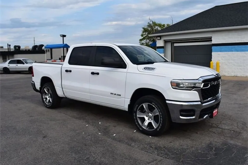 2025 Ram 1500 Tradesman photo 1