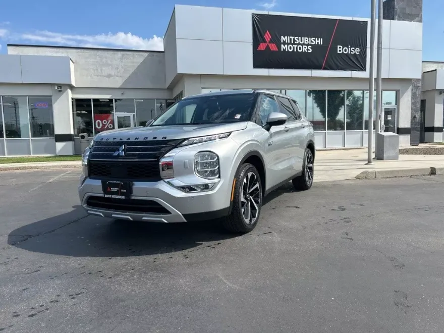 2025 Mitsubishi Outlander PHEV SE photo 1