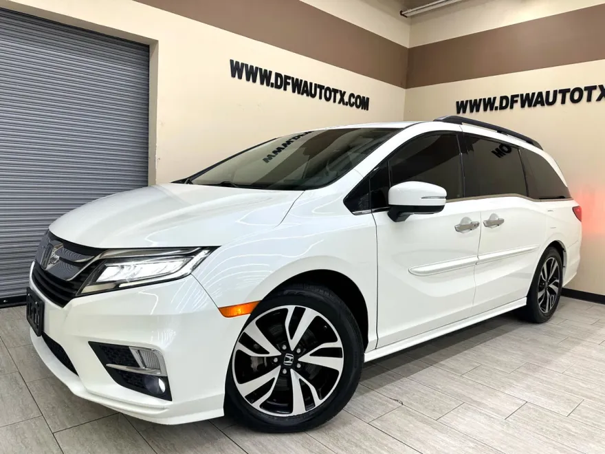 2018 Honda Odyssey Elite photo 1