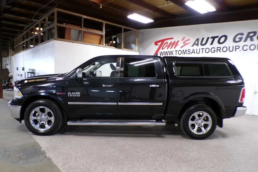 2017 Ram 1500 Laramie photo 1