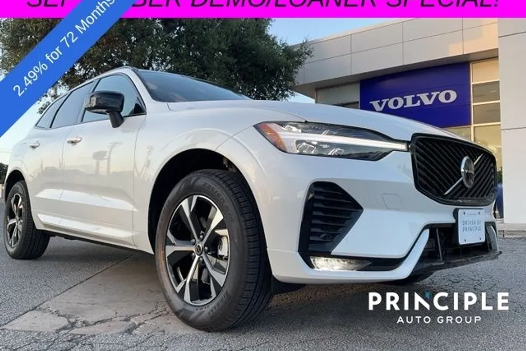 2026 Volvo XC60 B5 Core photo 1