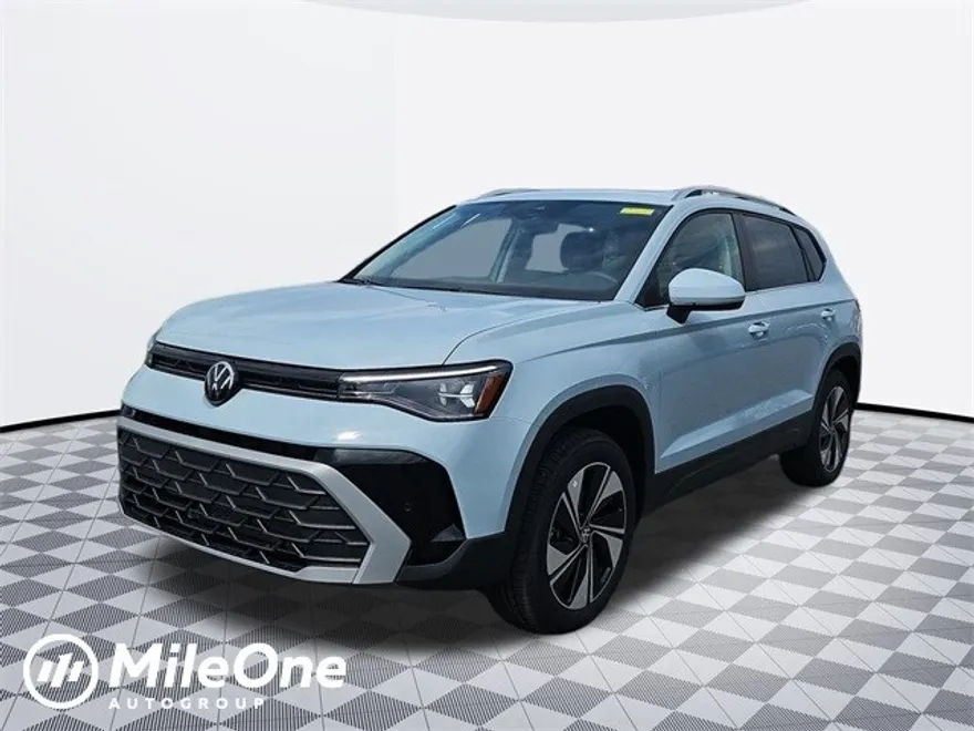 2025 Volkswagen Taos SE photo 1