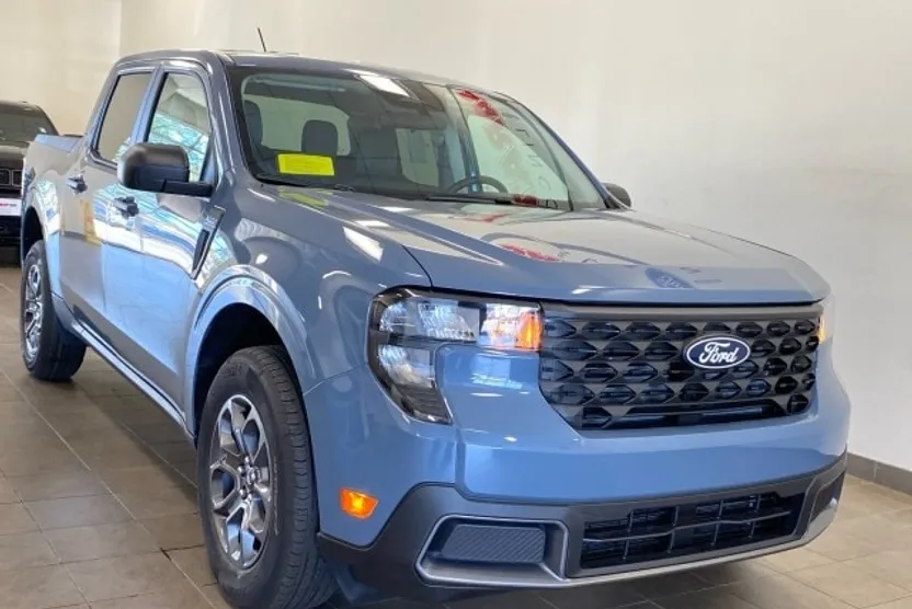 2025 Ford Maverick XLT photo 1