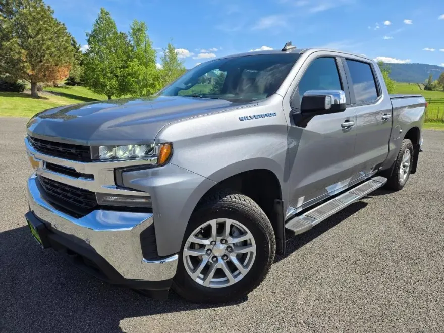 2022 Chevrolet Silverado 1500 LT photo 1
