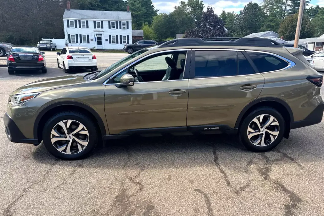 2020 Subaru Outback Limited photo 1