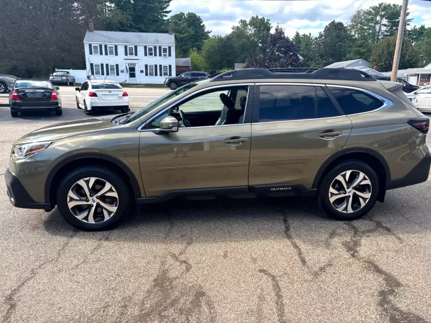 2020 Subaru Outback Limited photo 1