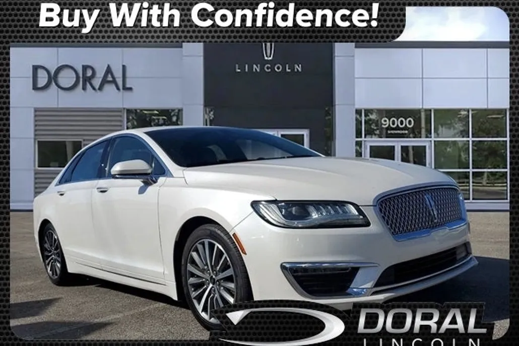 2019 Lincoln MKZ Standard photo 1