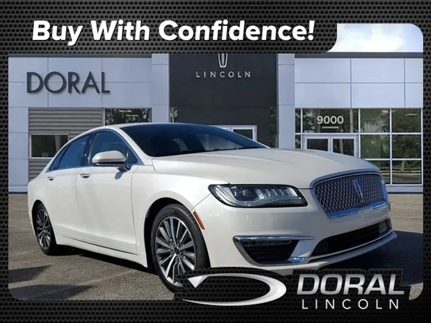 2019 Lincoln MKZ Standard photo 1