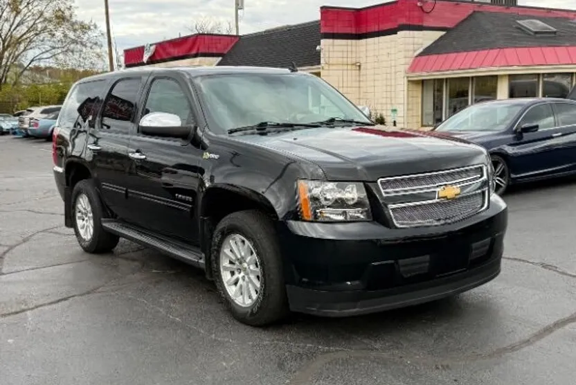 2012 Chevrolet Tahoe Hybrid photo 1