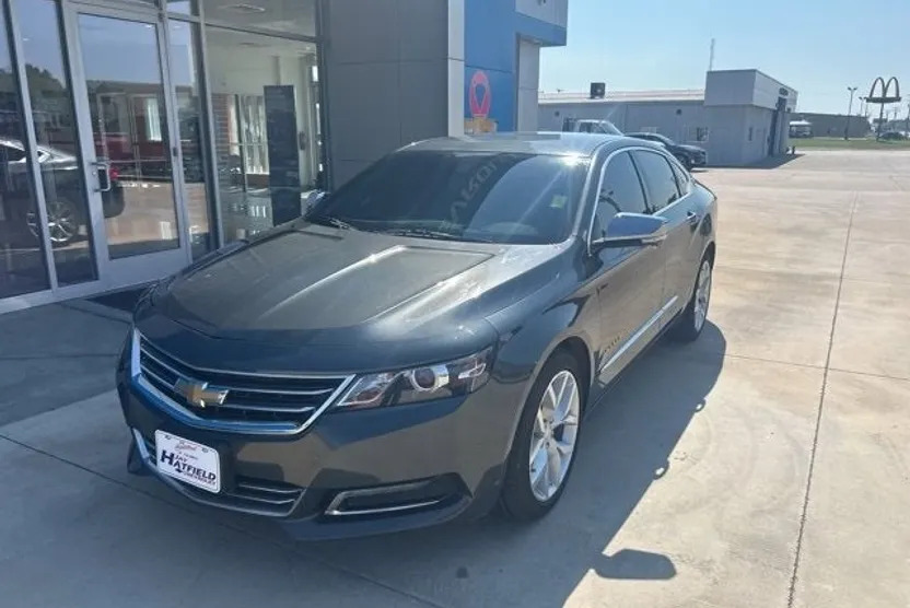 2019 Chevrolet Impala Premier photo 1