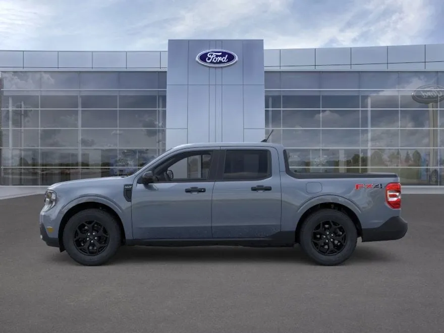 2025 Ford Maverick XLT photo 1