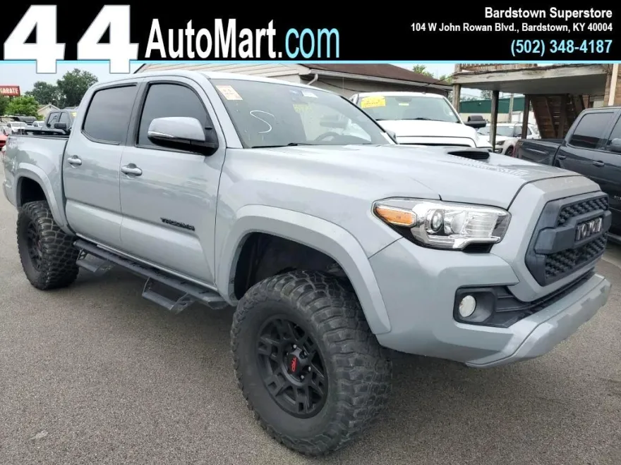 2020 Toyota Tacoma TRD Sport photo 1
