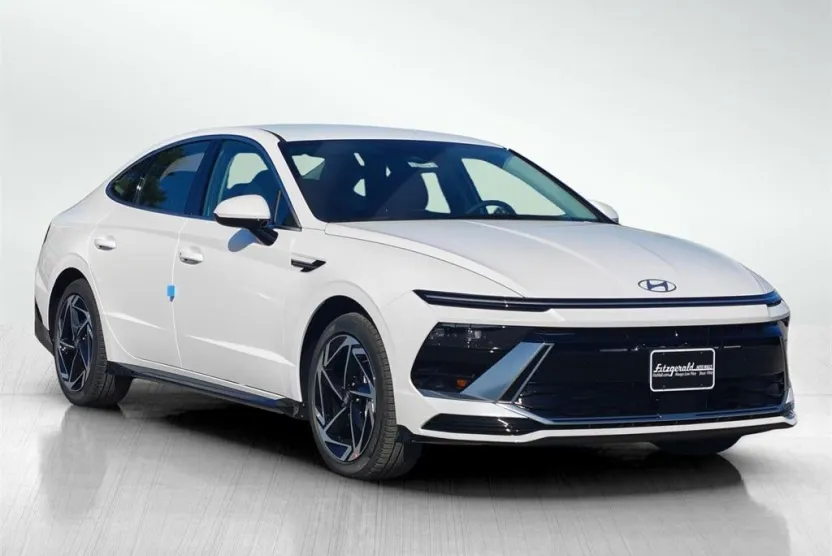 2026 Hyundai Sonata SEL Sport photo 1
