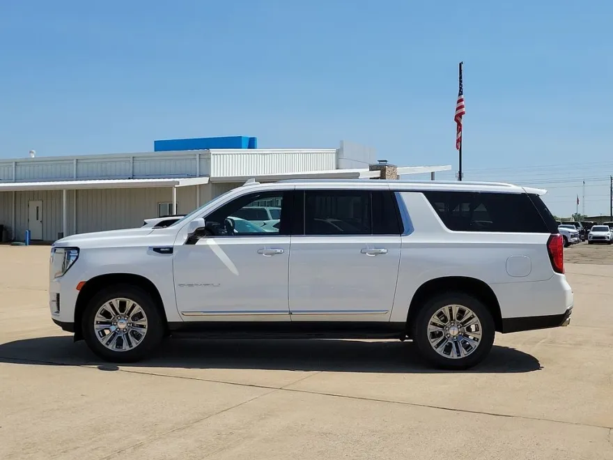 2023 Gmc Yukon XL Denali photo 1