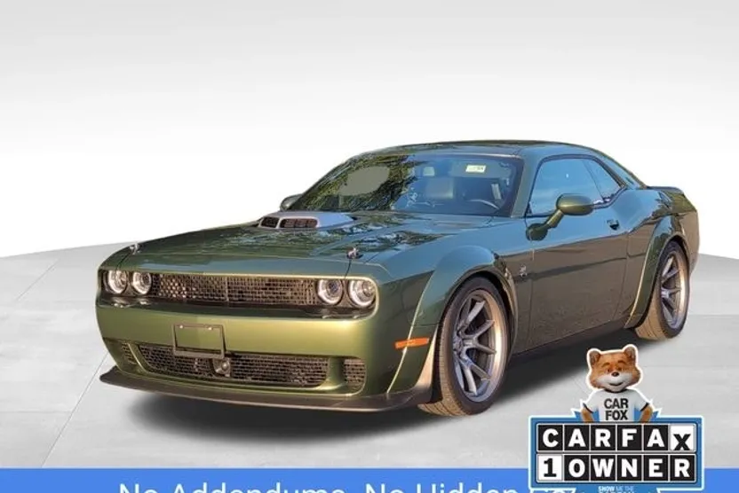 2023 Dodge Challenger R/T Scat Pack Widebody photo 1