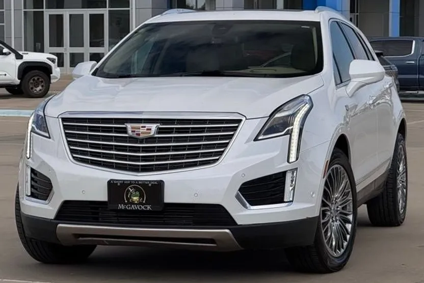 2017 Cadillac XT5 Platinum photo 1