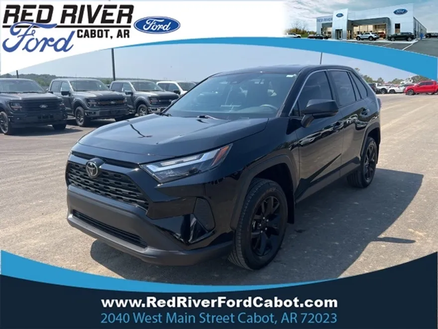 2025 Toyota RAV4 LE photo 1