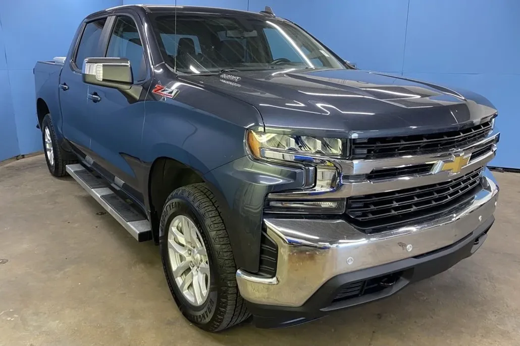 2022 Chevrolet Silverado 1500 LT photo 1