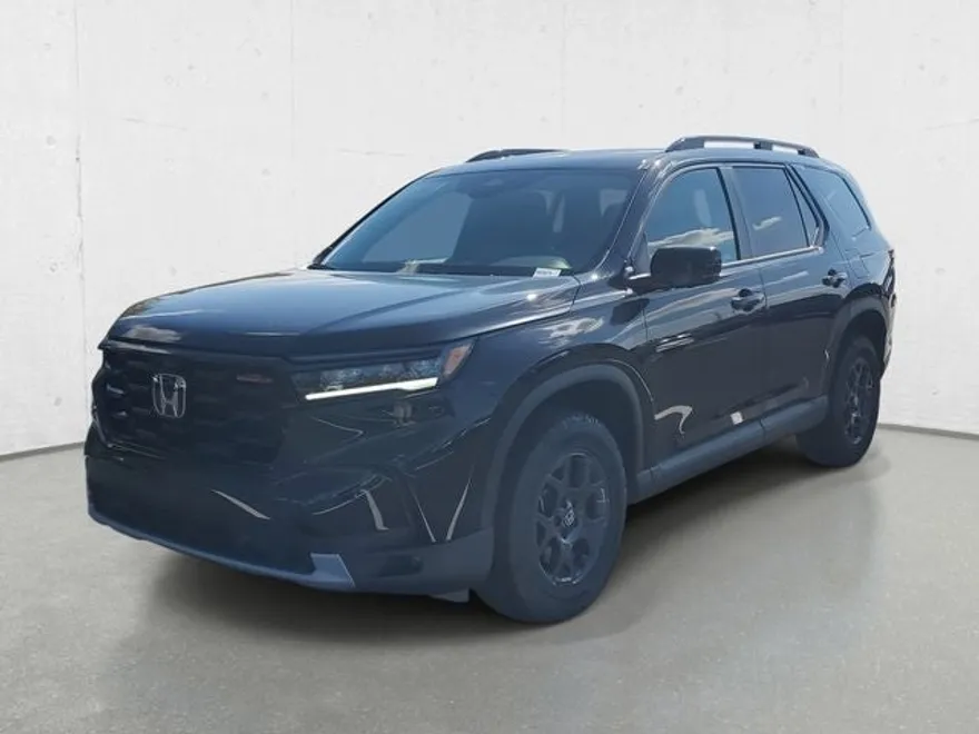 2025 Honda Pilot TrailSport photo 1