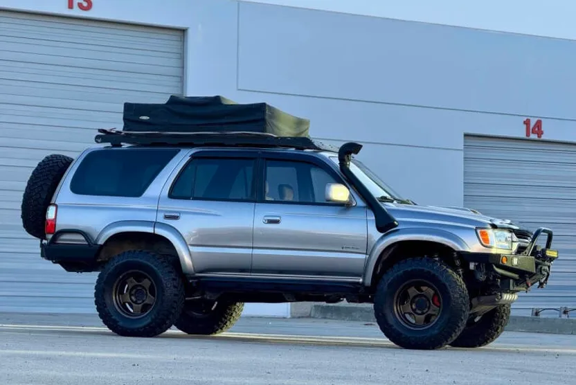 2002 Toyota 4Runner SR5 photo 1