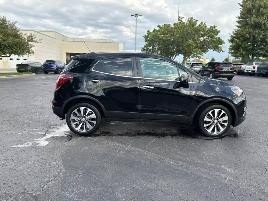 2022 Buick Encore Preferred photo 1