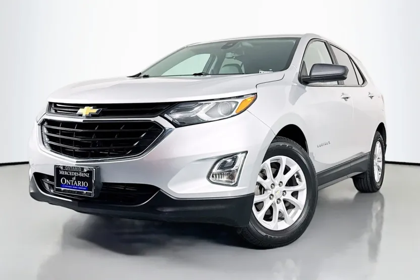 2021 Chevrolet Equinox LS photo 1