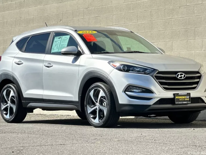 2016 Hyundai Tucson Sport photo 1