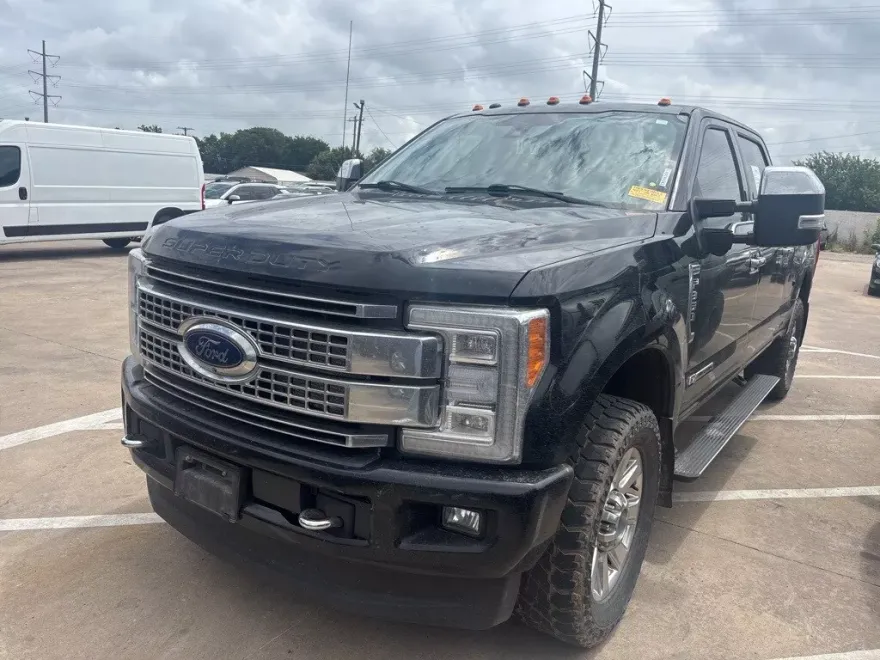 2017 Ford F-350 Platinum photo 1