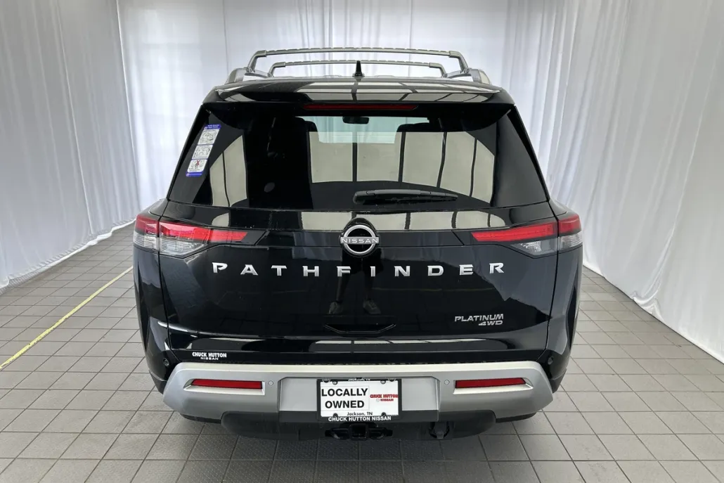 2025 Nissan Pathfinder Platinum photo 1