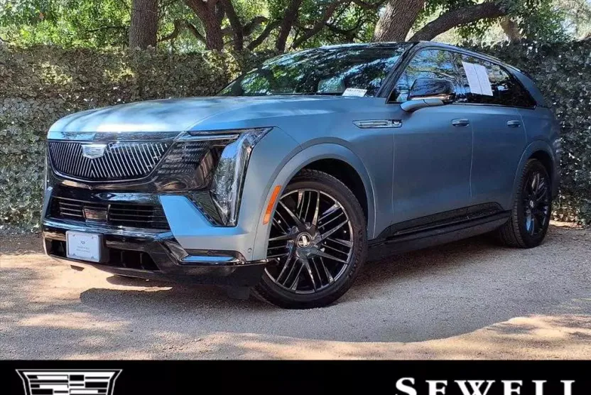 2025 Cadillac Escalade IQ Sport photo 1