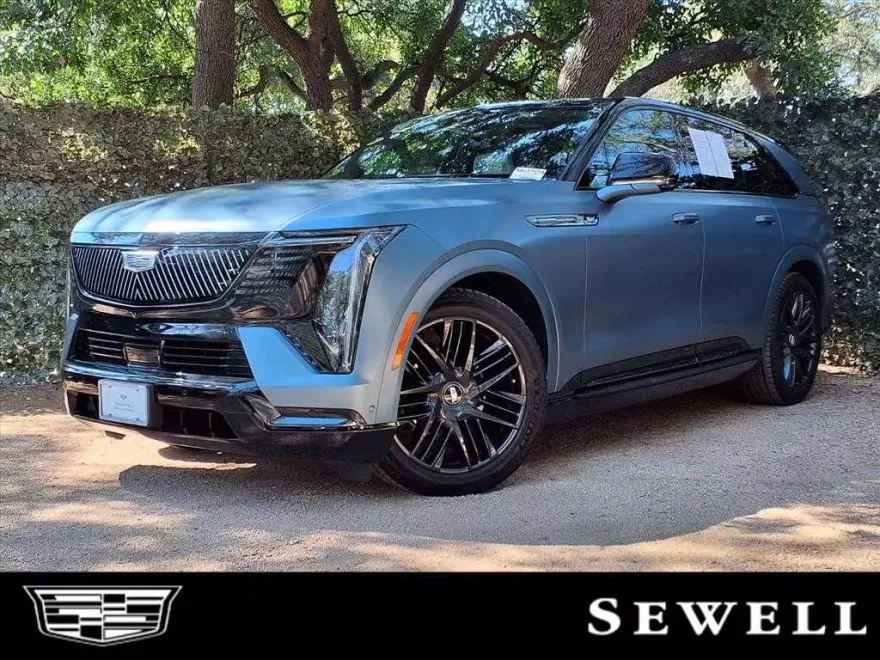 2025 Cadillac Escalade IQ Sport photo 1