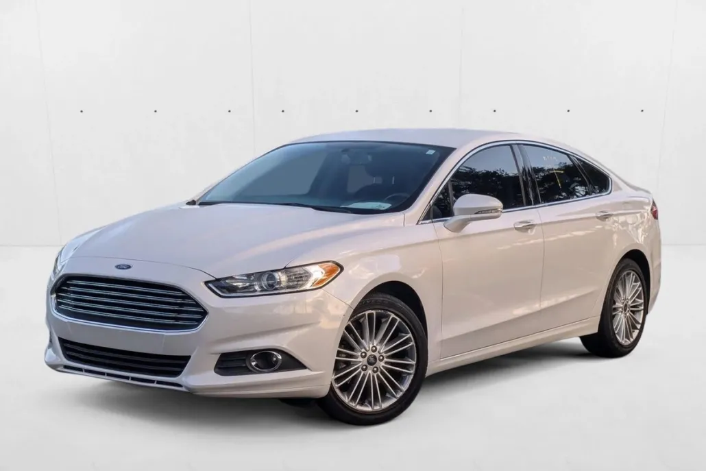 2016 Ford Fusion SE photo 1
