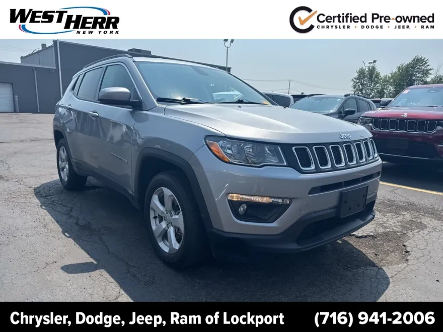 2021 Jeep Compass Latitude photo 1