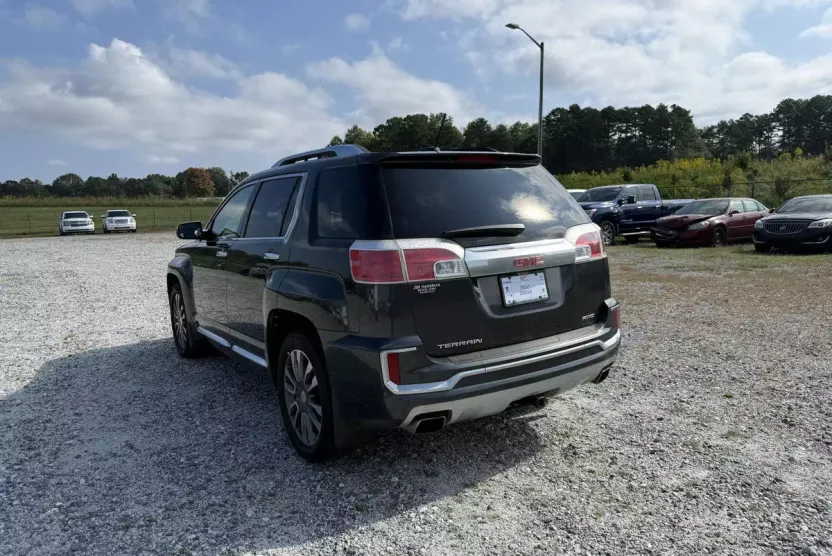 2017 Gmc Terrain Denali photo 1