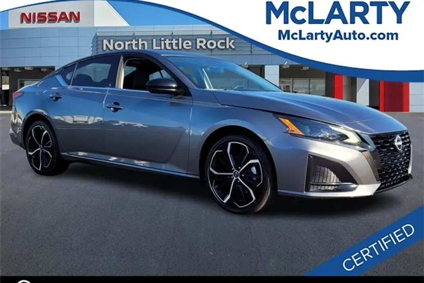 2024 Nissan Altima 2.5 SR photo 1