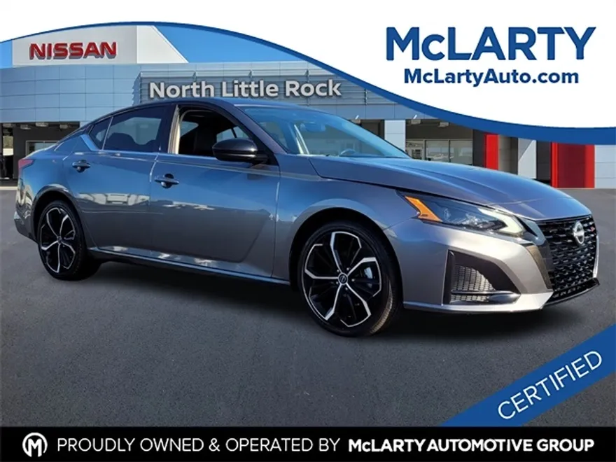 2024 Nissan Altima 2.5 SR photo 1