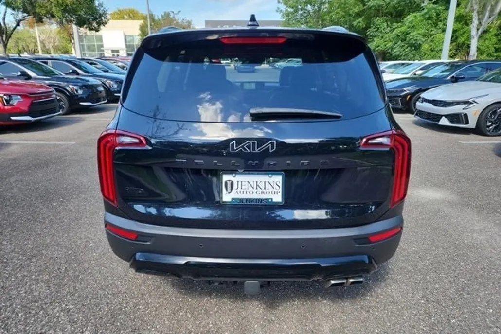 2022 Kia Telluride EX photo 1