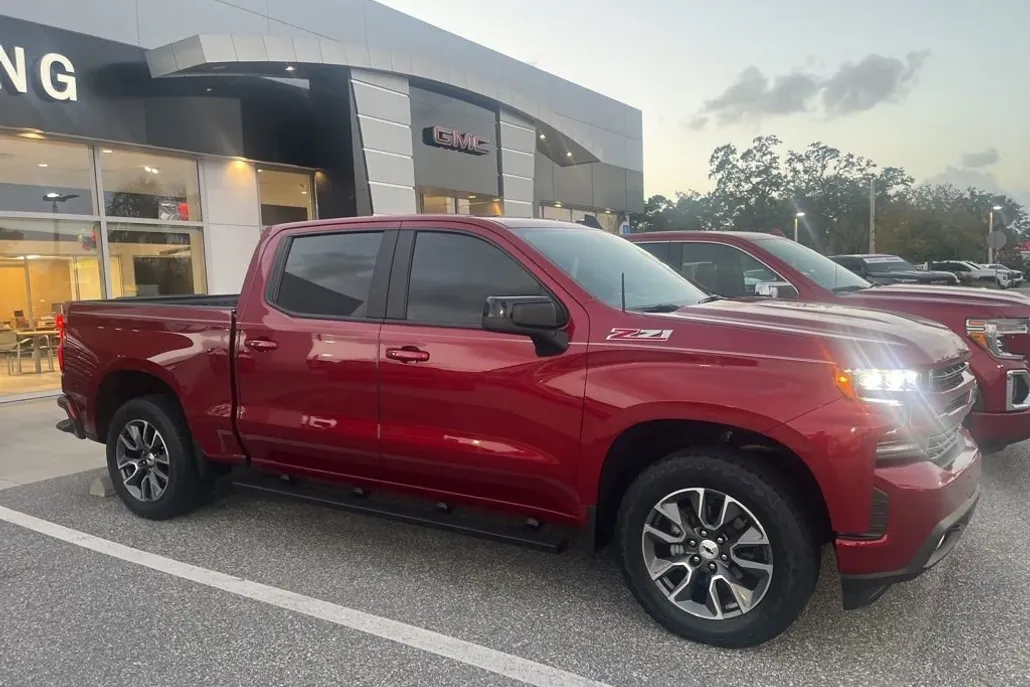 2021 Chevrolet Silverado 1500 RST photo 1